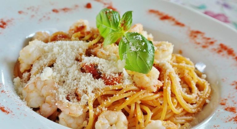 Over ons Semolina pastabloem en zelfgemaakte pasta voor professionele pastamaking thuis