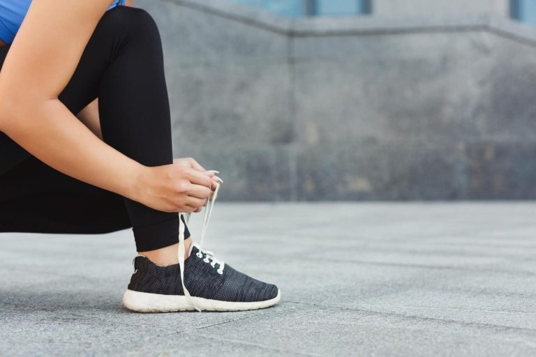 Over ons Kleurrijke elastische veters in verschillende kleuren en patronen voor het personaliseren van schoenen met stijl
